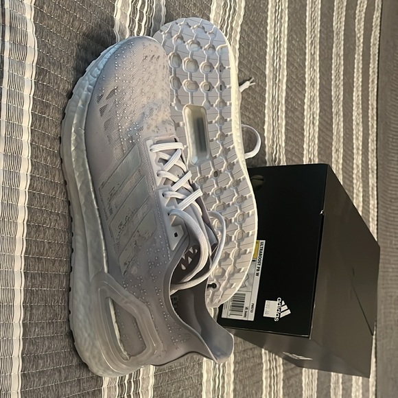 Adidas Ultraboost PB W women’s 10.5 - Picture 1 of 4